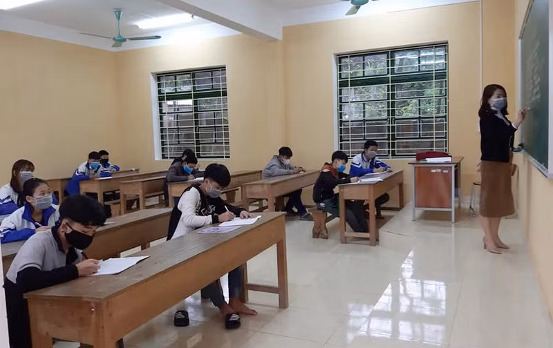 Yên Bái: Huy động trên 92% học sinh lớp 9 và 12 đến trường ảnh 5