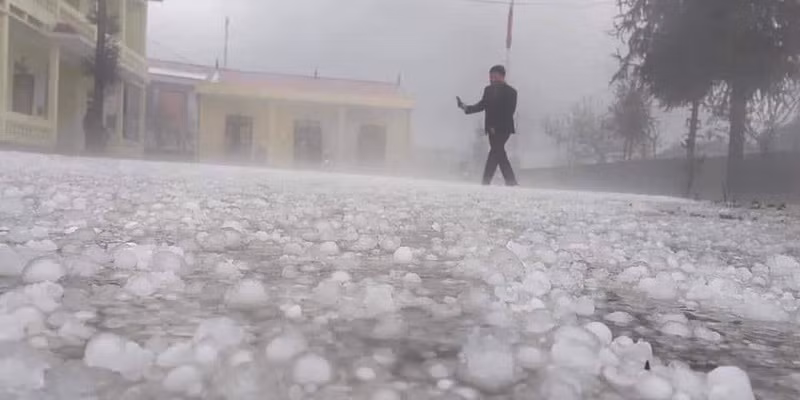 Lai Châu: Kỳ lạ hạt mưa đá giống hệt ảnh vi điện tử virus corona ảnh 2