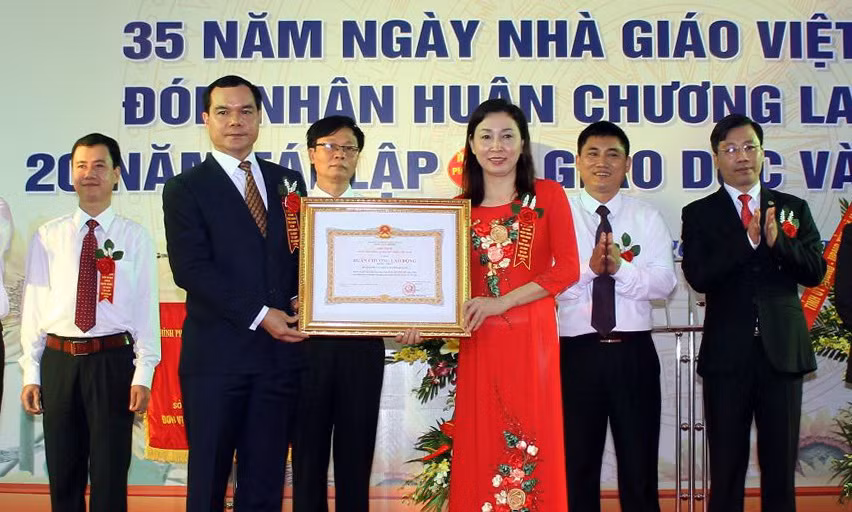 Đảng bộ Sở GD&ĐT Hà Nam- Một nhiệm kỳ nhiều thành tựu đổi mới ảnh 1