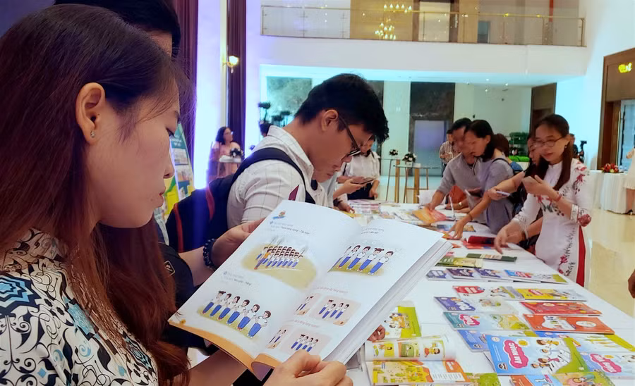 Quản lý chất lượng và giá khi xã hội hóa biên soạn sách giáo khoa ảnh 1