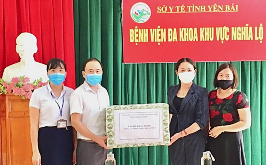 Yên Bái: Giáo viên may tặng 1.400 khẩu trang phòng dịch ảnh 1 Yên Bái: Giáo viên may tặng 1.400 khẩu trang phòng dịch ảnh 1