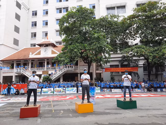 Kịch tính cuộc thi “Mini Car Racing 2020” ảnh 3