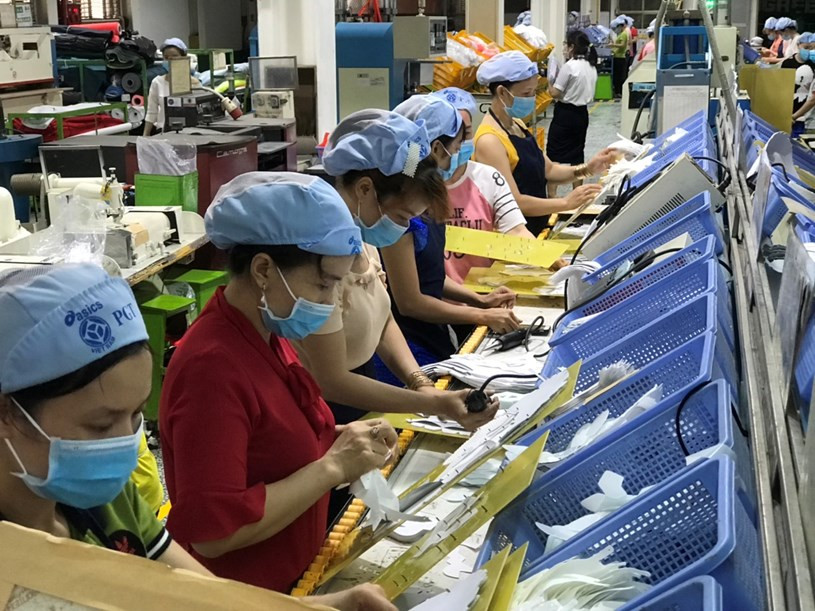 Sau ca nhiễm công nhận Samsung, TP.HCM tạm đình chỉ hoạt động sản xuất Công ty PouYuen Việt Nam ảnh 2 Sau ca nhiễm công nhận Samsung, TP.HCM tạm đình chỉ hoạt động sản xuất Công ty PouYuen Việt Nam ảnh 2