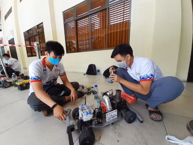 Kịch tính cuộc thi “Mini Car Racing 2020” ảnh 4