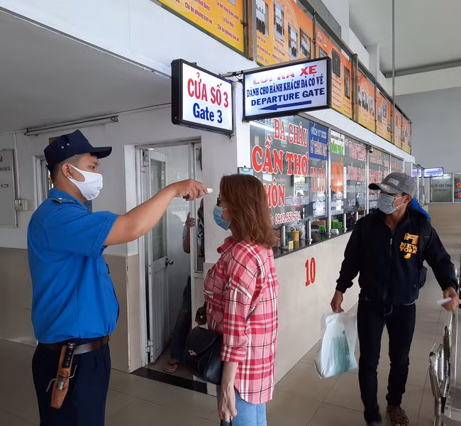 TP.HCM lập 62 chốt, trạm kiểm tra chống dịch Covid-19 ảnh 1