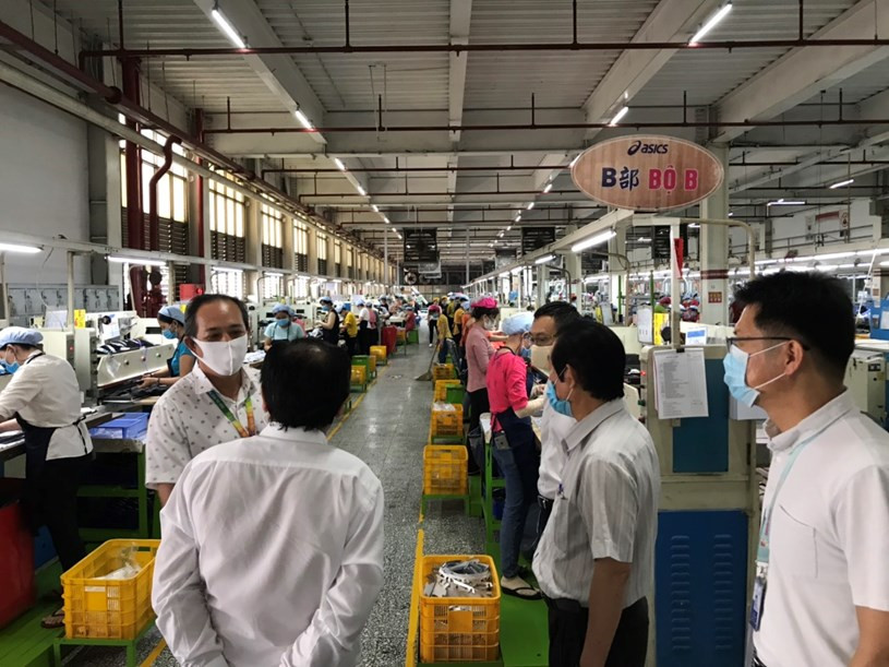 Sau ca nhiễm công nhận Samsung, TP.HCM tạm đình chỉ hoạt động sản xuất Công ty PouYuen Việt Nam ảnh 1 Sau ca nhiễm công nhận Samsung, TP.HCM tạm đình chỉ hoạt động sản xuất Công ty PouYuen Việt Nam ảnh 1