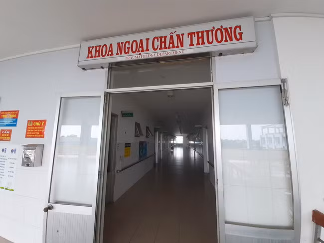 Cô giáo bị phụ huynh đánh phải nhập viện ở Long An vẫn hoảng sợ và mất ngủ ảnh 1