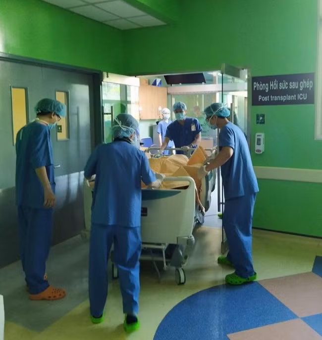 Ghép gan xuyên đêm cứu sống bệnh nhân xơ gan tại TP.HCM ảnh 7