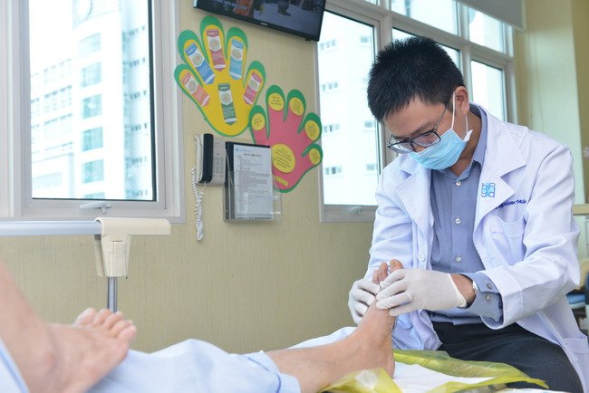 Bác sĩ khuyến cáo người bệnh đái tháo đường trong mùa dịch Covid-19 Bác sĩ khuyến cáo người bệnh đái tháo đường trong mùa dịch Covid-19