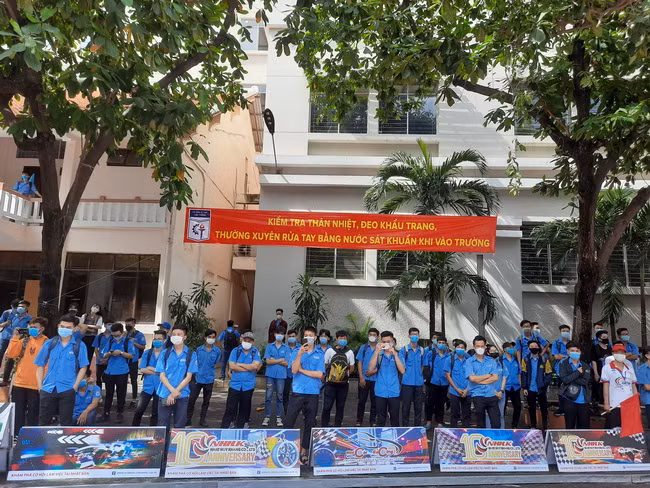 Kịch tính cuộc thi “Mini Car Racing 2020” ảnh 7