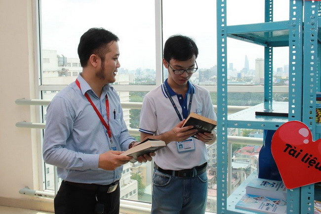 "Góc sẻ chia" lan tỏa tình yêu thương tới sinh viên có hoàn cảnh khó khăn ảnh 3 "Góc sẻ chia" lan tỏa tình yêu thương tới sinh viên có hoàn cảnh khó khăn ảnh 3