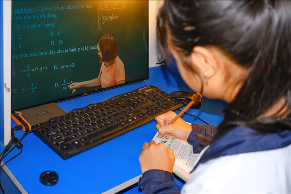 Dạy học online ở TP Hạ Long (Quảng Ninh): Thay đổi tích cực từ thí điểm đến đại trà ảnh 1