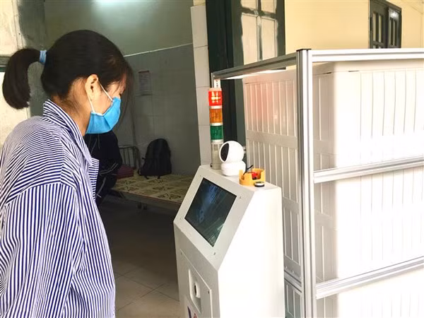 Robot “chống” Covid-19 thương hiệu Việt ảnh 1