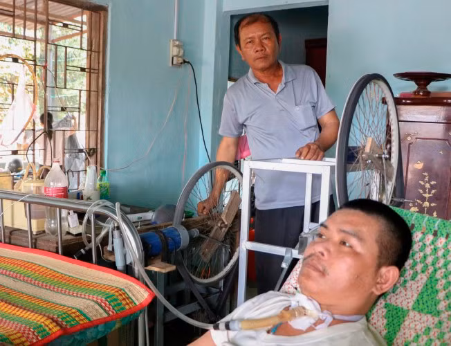 Lão nông “chế” máy trợ thở giúp con vượt trọng bệnh