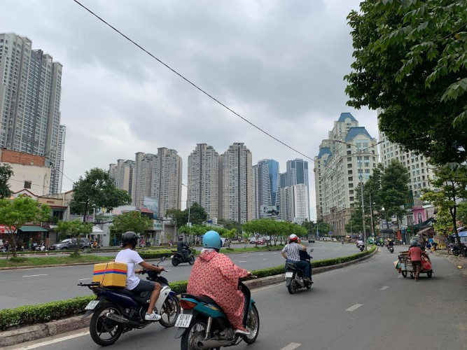 Vỡ trận vì không phát triển đô thị đa trung tâm