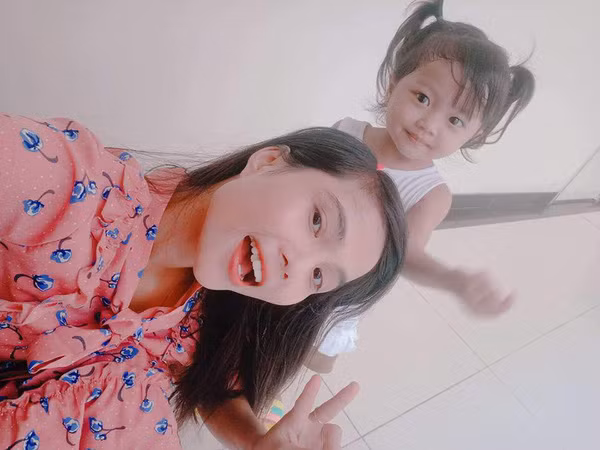 H'Hen Niê "phù phép" giúp em gái xinh đẹp như hoa hậu