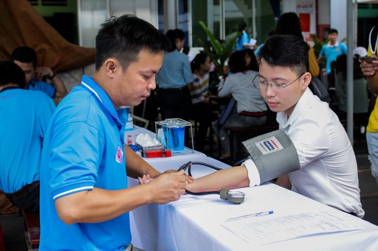 “Sống ảo” làm sao có “trái tim nóng”?