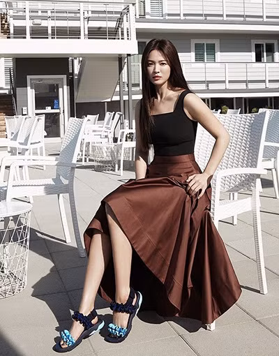 Lần hiếm hoi Song Hye Kyo diện váy ngắn gợi cảm ảnh 3