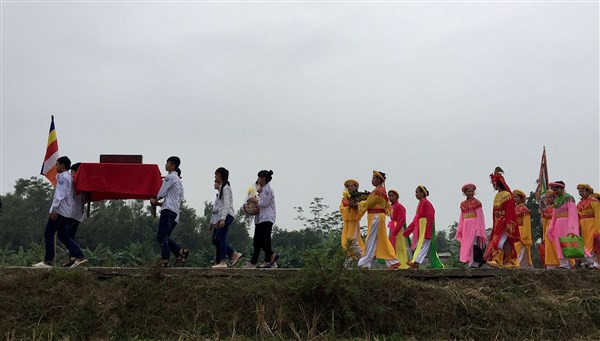 Làng Gòi Thượng đón sắc phong hồi hương.