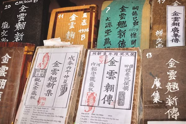 Những bản Kiều cổ mà ông Bảo có được.