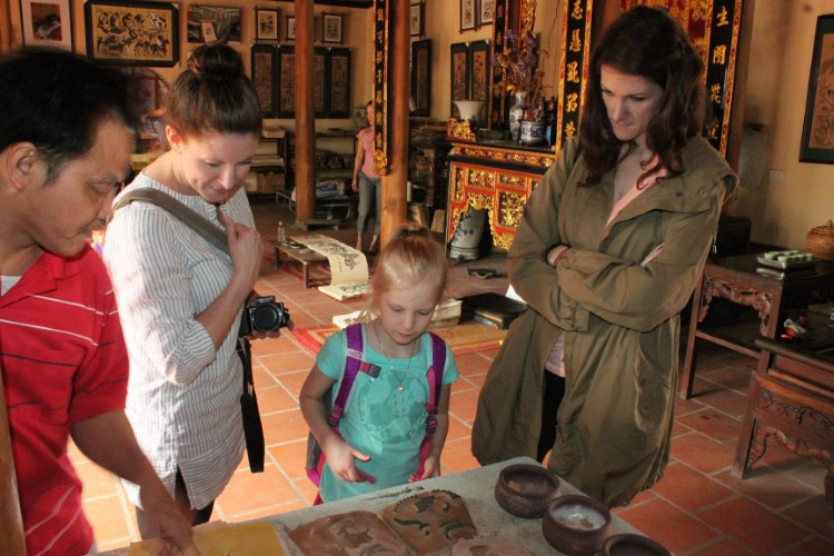 Màu dân tộc trong tranh Đông Hồ ảnh 5