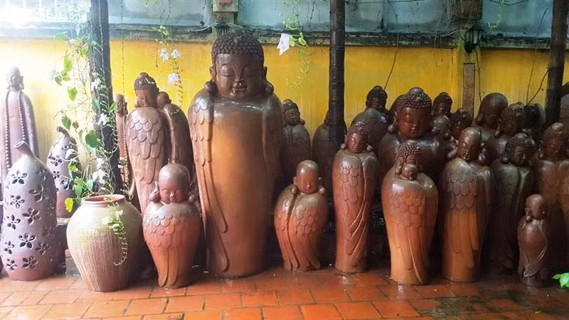 Mỗi bức tượng Phật bằng gốm đều mang những triết lý nhân sinh khác nhau.