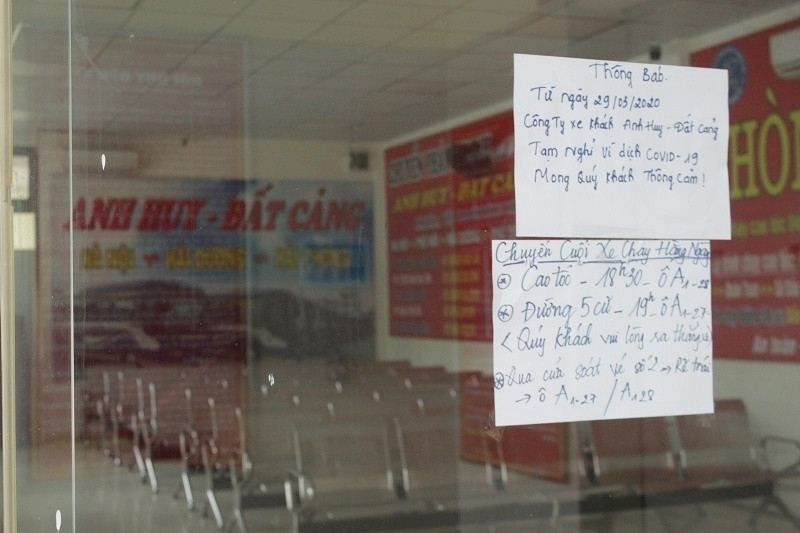 Bến xe Hà Nội đồng loạt “cửa đóng then cài” ngày đầu cách ly toàn xã hội ảnh 6