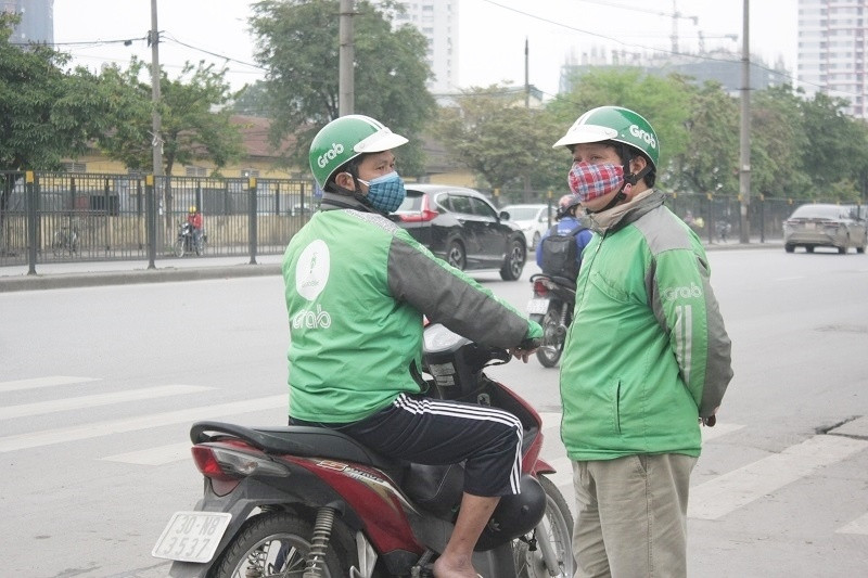 Bến xe Hà Nội đồng loạt “cửa đóng then cài” ngày đầu cách ly toàn xã hội ảnh 8