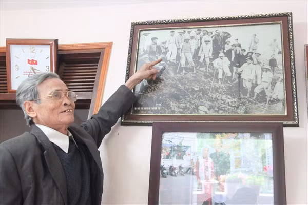 Nhớ nơi Bác Hồ về tát nước chống hạn ảnh 1