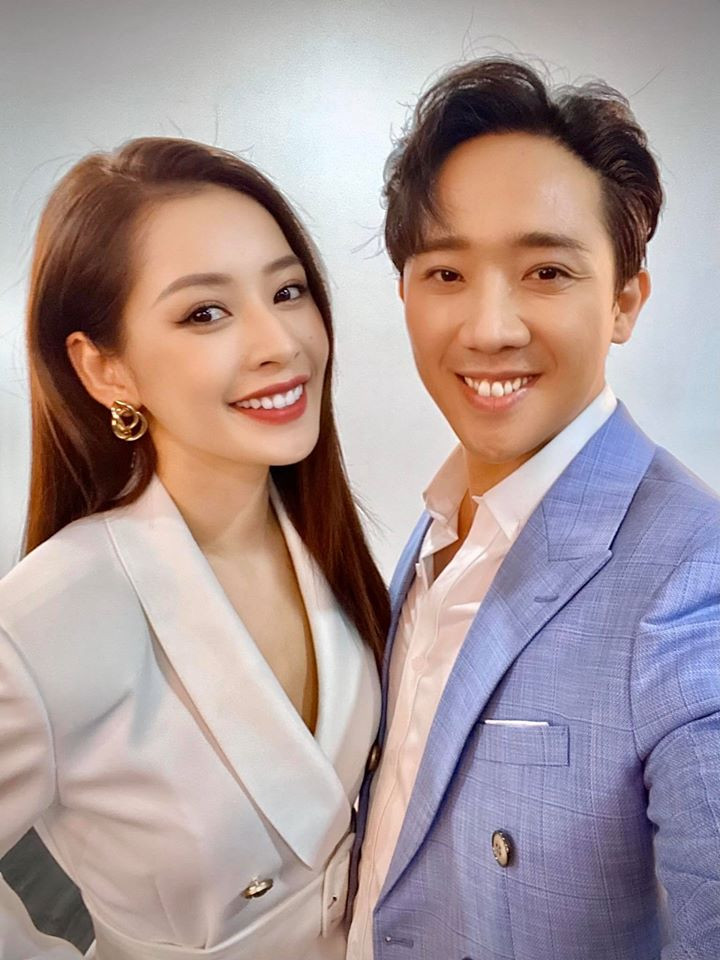 Chụp ảnh cùng Chi Pu, Trấn Thành để lộ "bộ răng kỳ lạ" ảnh 1 Chụp ảnh cùng Chi Pu, Trấn Thành để lộ "bộ răng kỳ lạ" ảnh 1