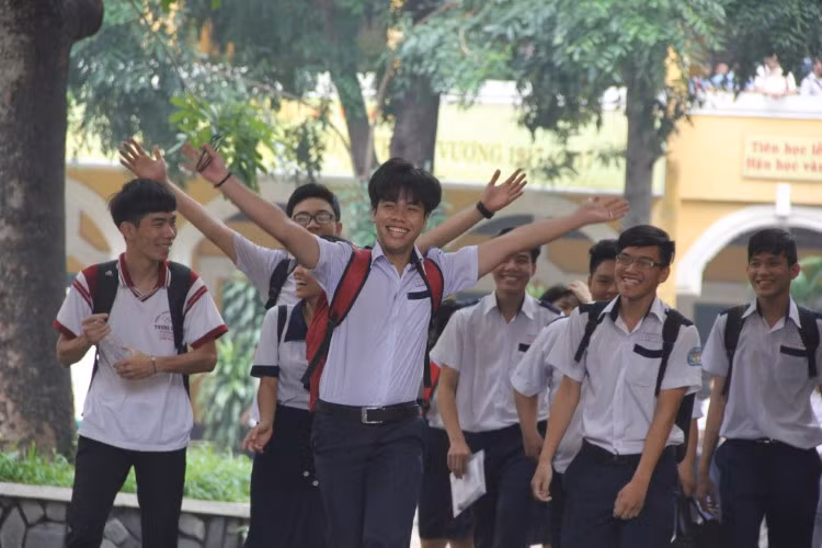 Mùa dịch Covid-19: Cơ hội rèn học sinh năng lực thích nghi