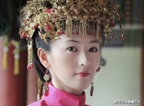 Vị Quý phi vốn là hầu gái, dù không có con nhưng vẫn được vua Càn Long sủng ái Vị Quý phi vốn là hầu gái, dù không có con nhưng vẫn được vua Càn Long sủng ái