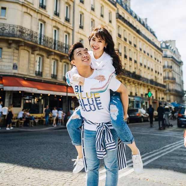 Hari Won bị chê là "vợ đoảng", Trấn Thành ra sức bảo vệ ảnh 1