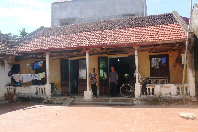 Thanh Hóa: Tiền Covid “đi lạc” vào nhà người thân cán bộ xã ảnh 1