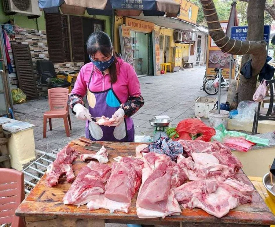 Giá lợn vẫn tăng cao, thịt nhập khẩu giá rẻ “lên ngôi”