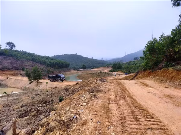 Can Lộc (Hà Tĩnh): San rừng, bạt núi xây khu sinh thái trái phép ảnh 1