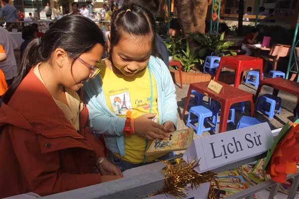 Cùng trò đọc sách online