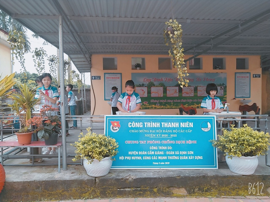 Hải Dương: Trường Tiểu học Cẩm Định đón nhận hệ thống bồn rửa tay hiện đại ảnh 1 Hải Dương: Trường Tiểu học Cẩm Định đón nhận hệ thống bồn rửa tay hiện đại ảnh 1