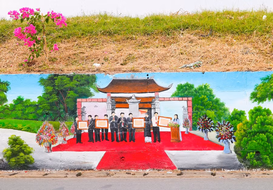Khám phá con đường bích họa đầy màu sắc của Hà Nội ảnh 10