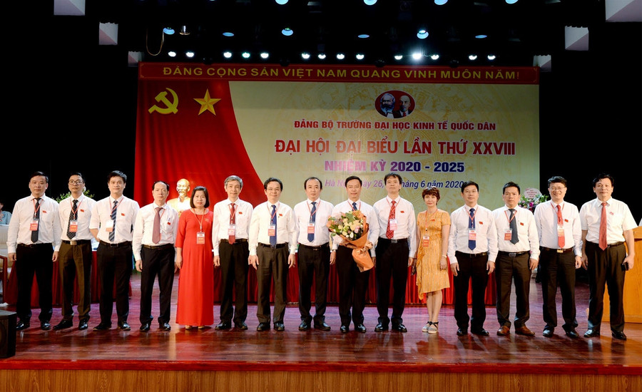 Đại hội đại biểu Đảng bộ Trường ĐH Kinh tế quốc dân thành công tốt đẹp