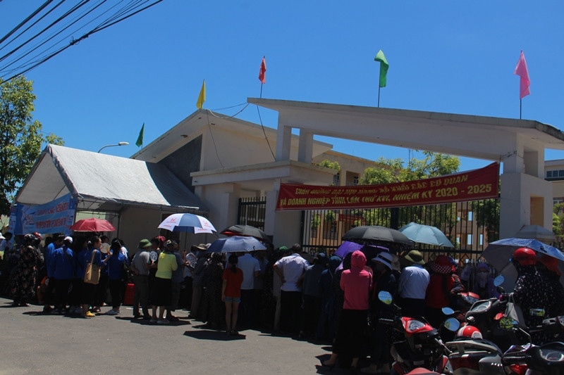 Hà Tĩnh: Đề Văn vào 10 mang hơi thở của địa phương ảnh 2