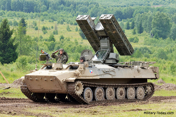 Xem tên lửa Strela 10 của Nga khai hỏa phá hủy mục tiêu “địch”