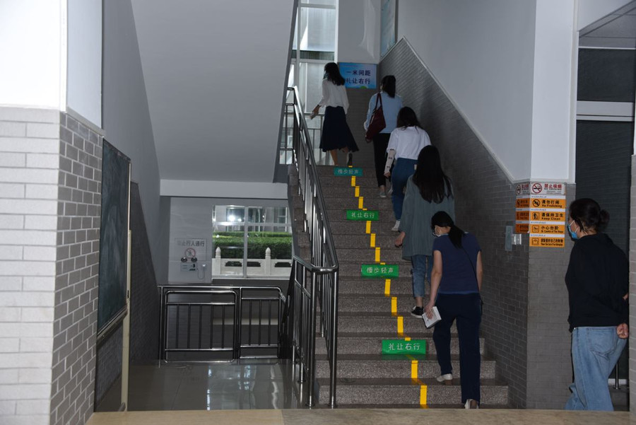 Hình ảnh hơn 1.500 trường học ở Bắc Kinh chuẩn bị đón HS quay lại lớp ảnh 4