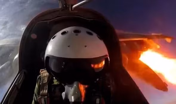 Nga công bố clip phiên bản hiện đại nhất của "xe tăng bay" Su-25