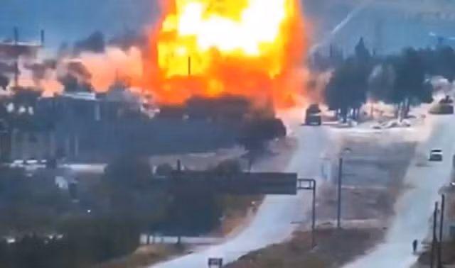 Hình ảnh cuộc tấn công bằng bom khiến binh sĩ Nga bị thương tại Syria