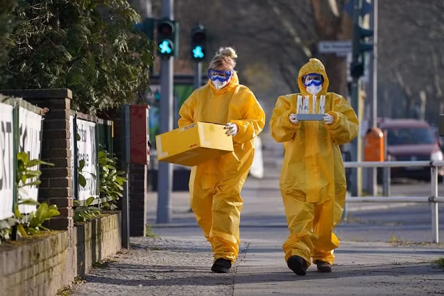 Số ca tử vong vì Covid-19 vượt 100.000, WHO cảnh báo dịch trỗi dậy nguy hiểm