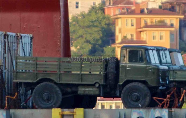 Tàu Nga chở đầy vũ khí hướng về Syria ảnh 2