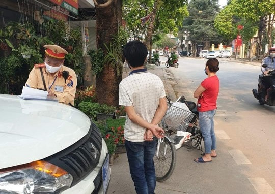 Hà Nội: Phạt hàng trăm trường hợp vi phạm công tác phòng, chống dịch Covid-19 ảnh 1 Hà Nội: Phạt hàng trăm trường hợp vi phạm công tác phòng, chống dịch Covid-19 ảnh 1