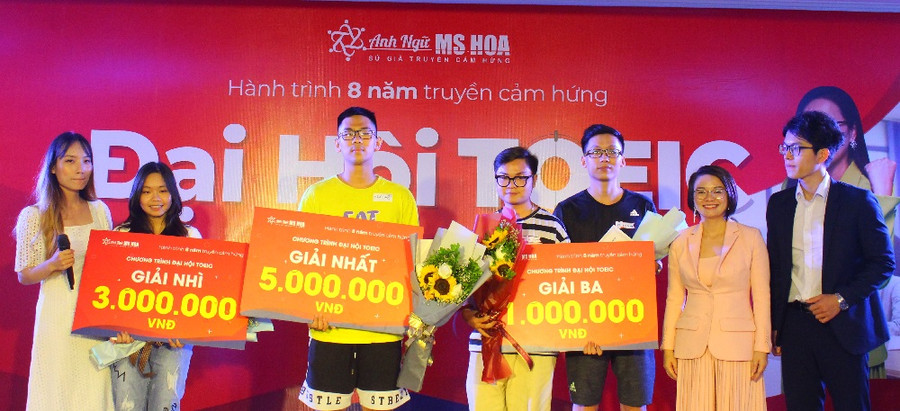 Gần 1.000 thí sinh tranh tài cuộc thi TOEIC miễn phí ảnh 12