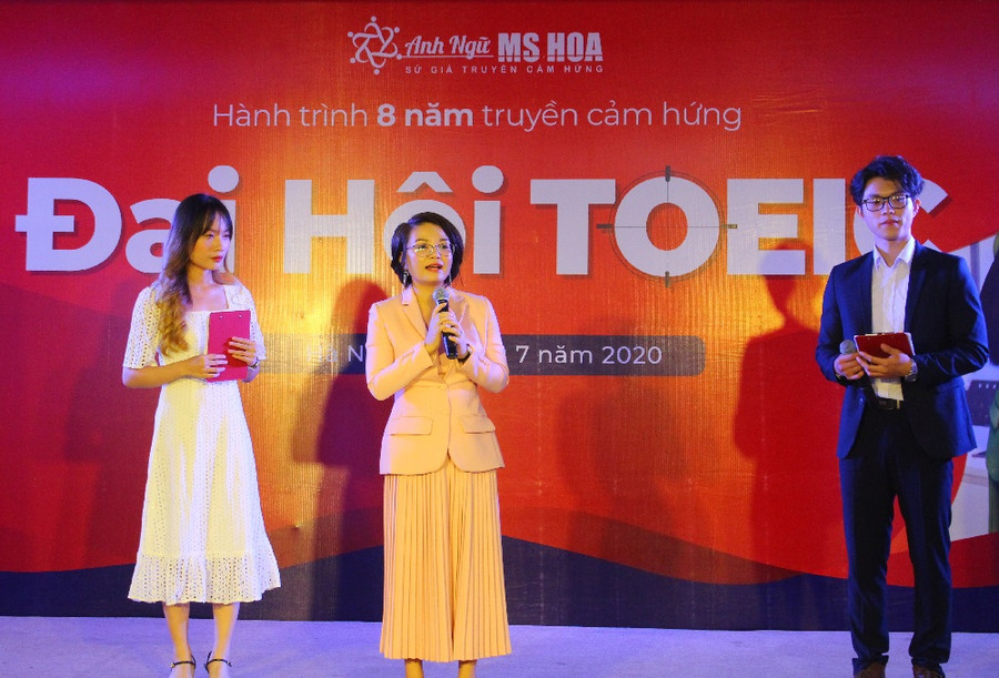 Gần 1.000 thí sinh tranh tài cuộc thi TOEIC miễn phí ảnh 1